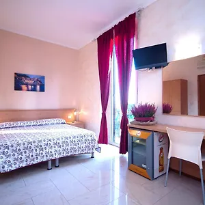 2* Hotel Flora